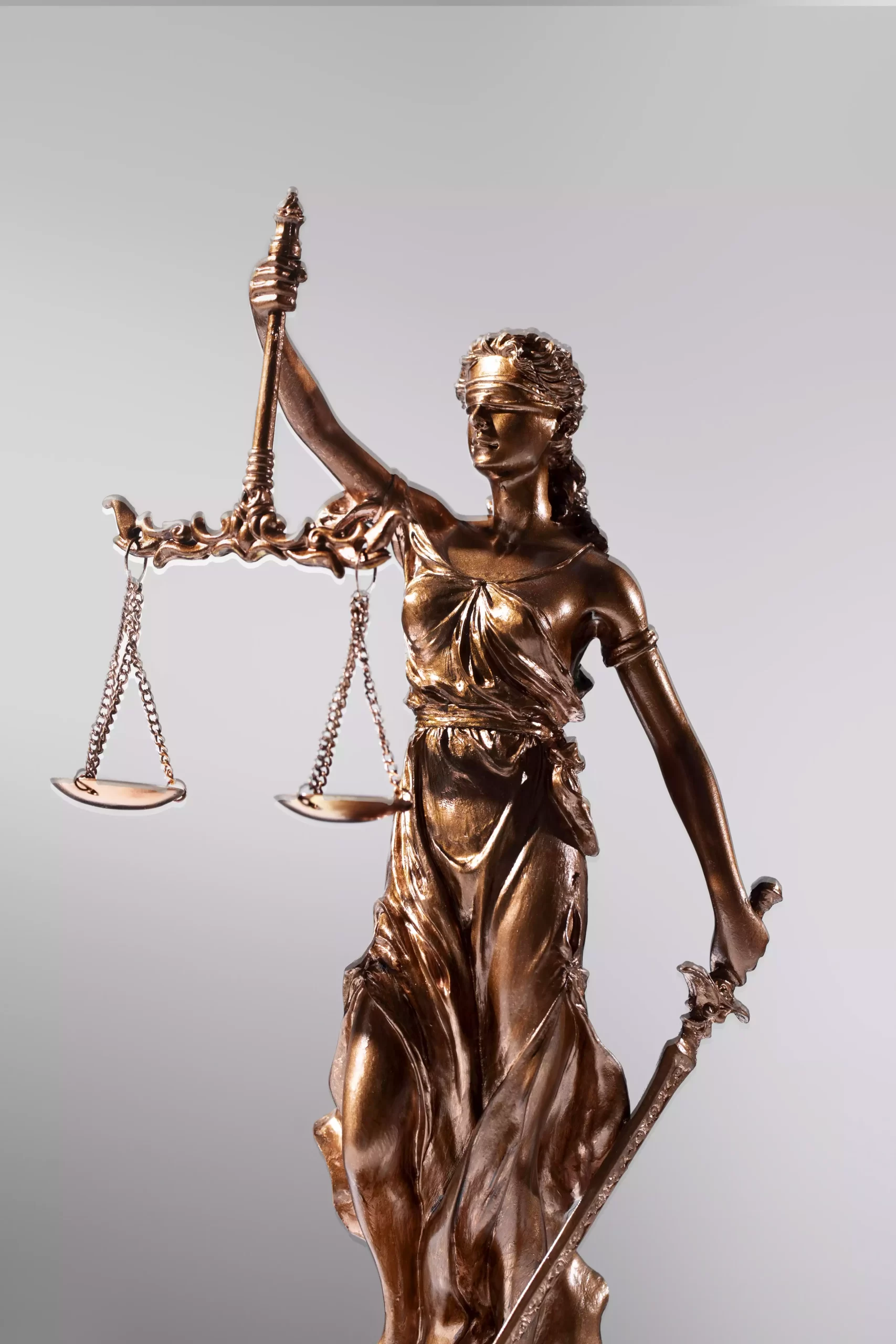 Descubra como identificar o melhor escritório de advocacia do Brasil através de critérios como experiência, reputação e atendimento.